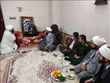 مسئولان پیشوا به عیادت مادر شهید «ابراهیم رمضانی» رفتند